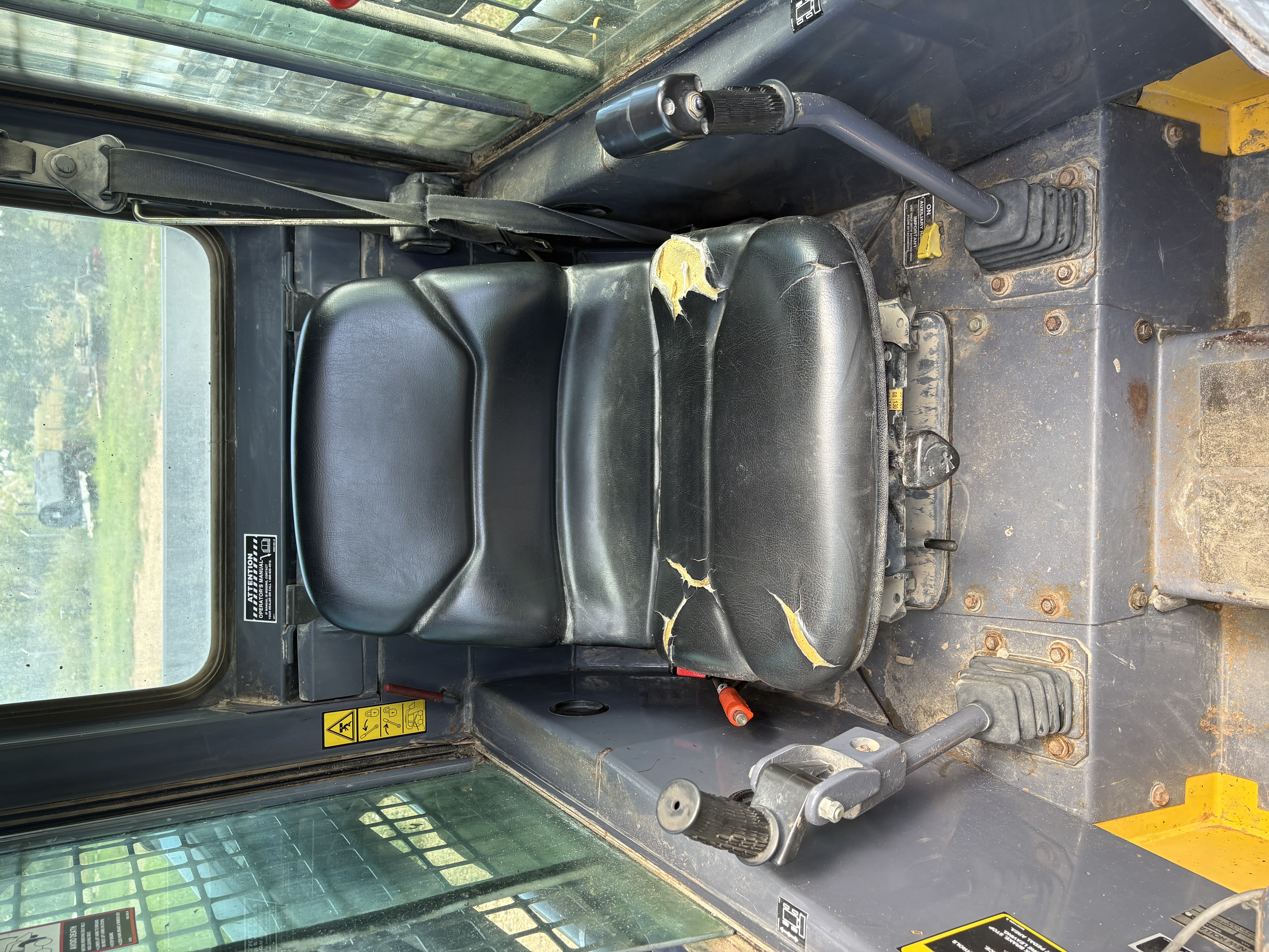 2001 New Holland LS 170 Loader