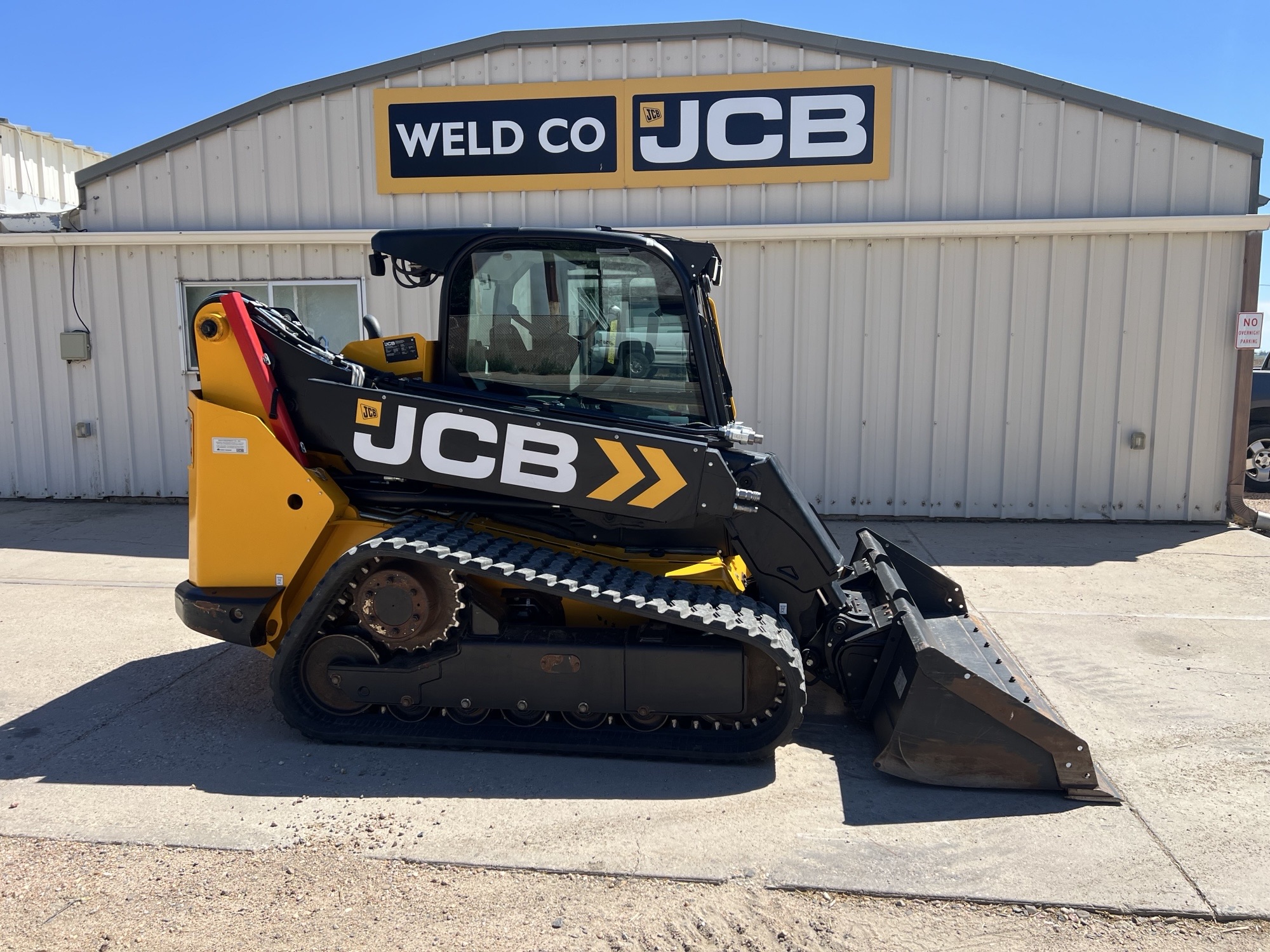 2022 JCB 3TS-8T Loader