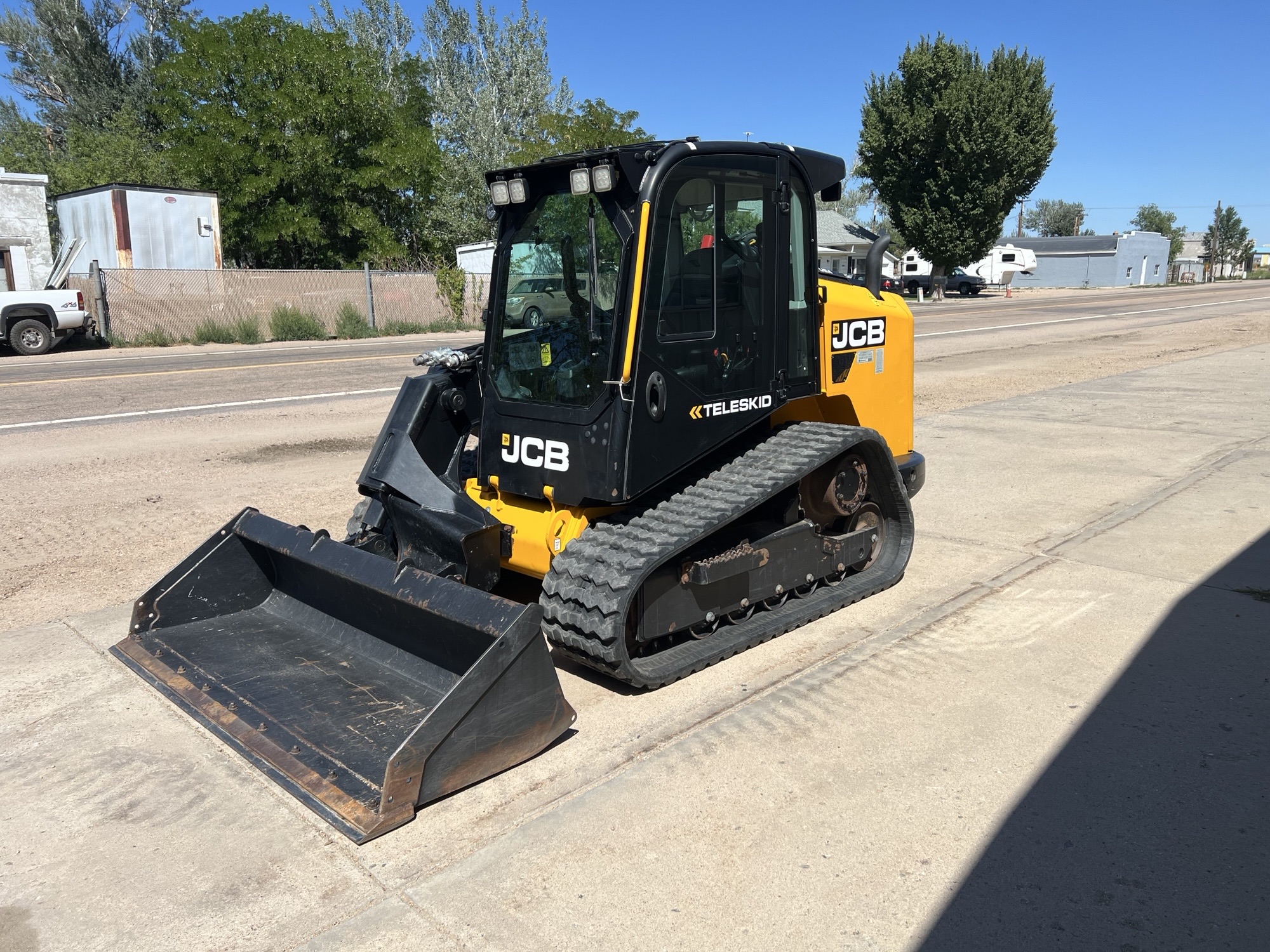 2022 JCB 3TS-8T Loader