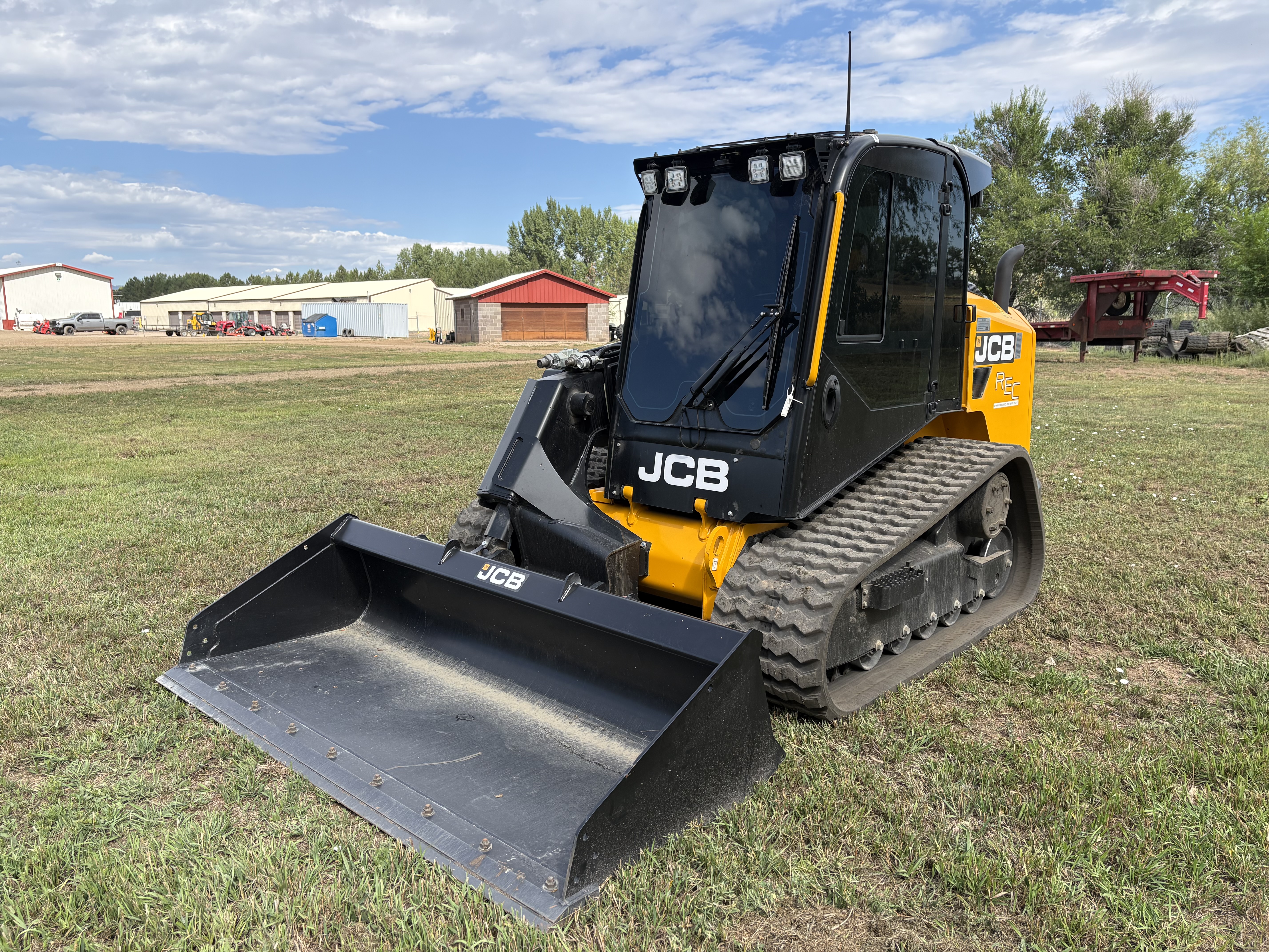2024 JCB 3TS - 8T Loader