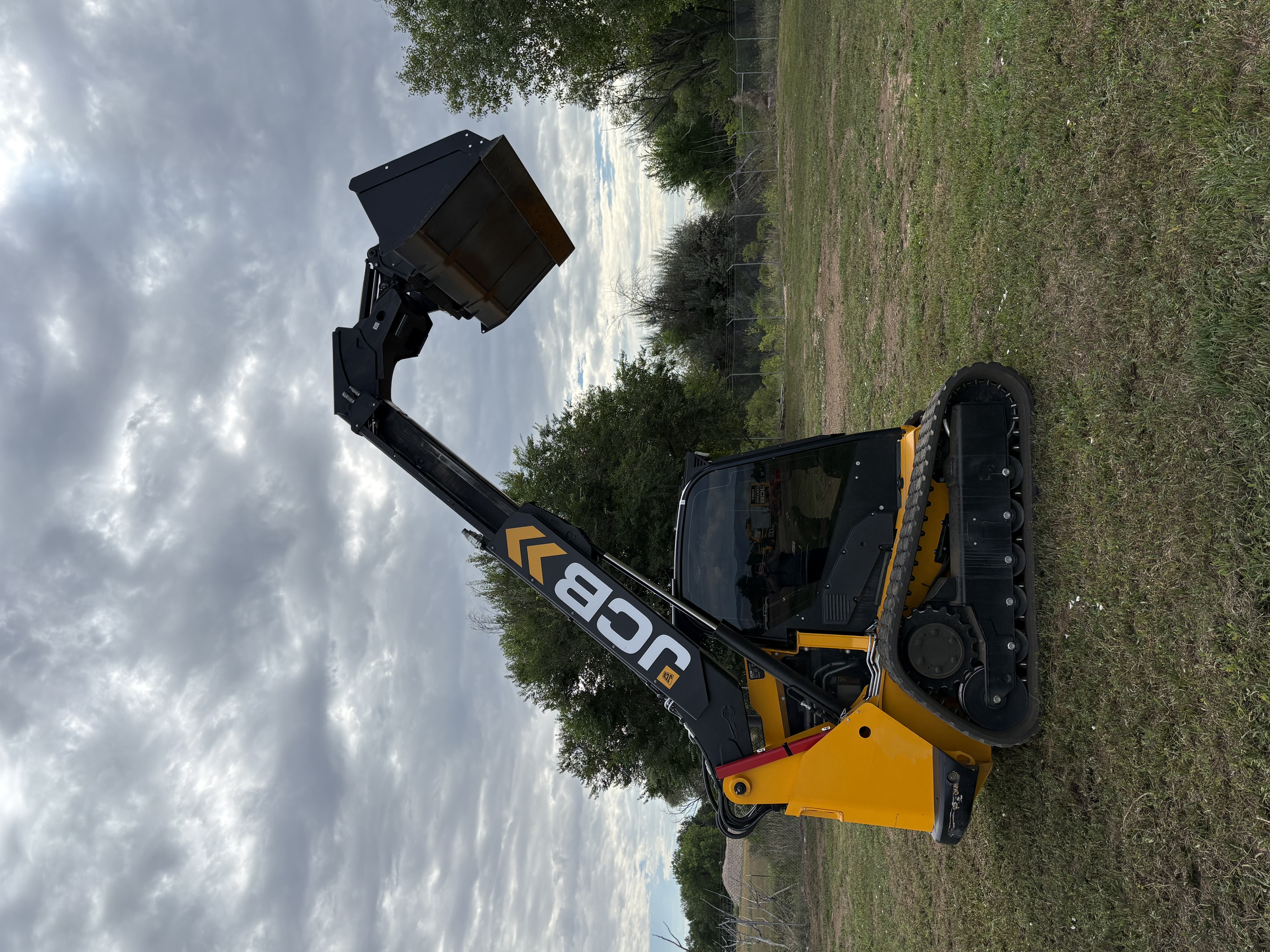 2024 JCB 3TS - 8T Loader
