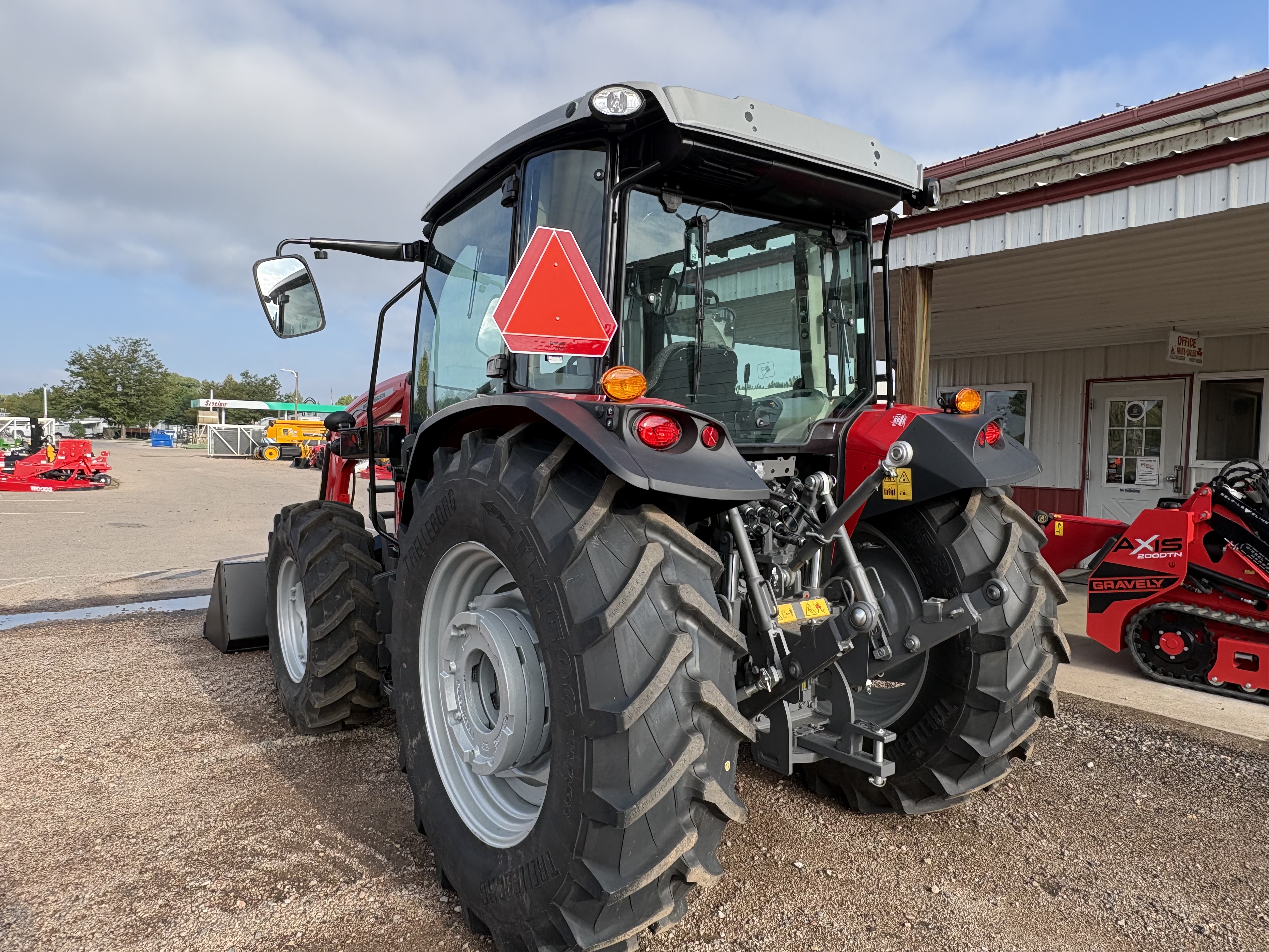 2026 Massey Ferguson MF 4707 Tractor