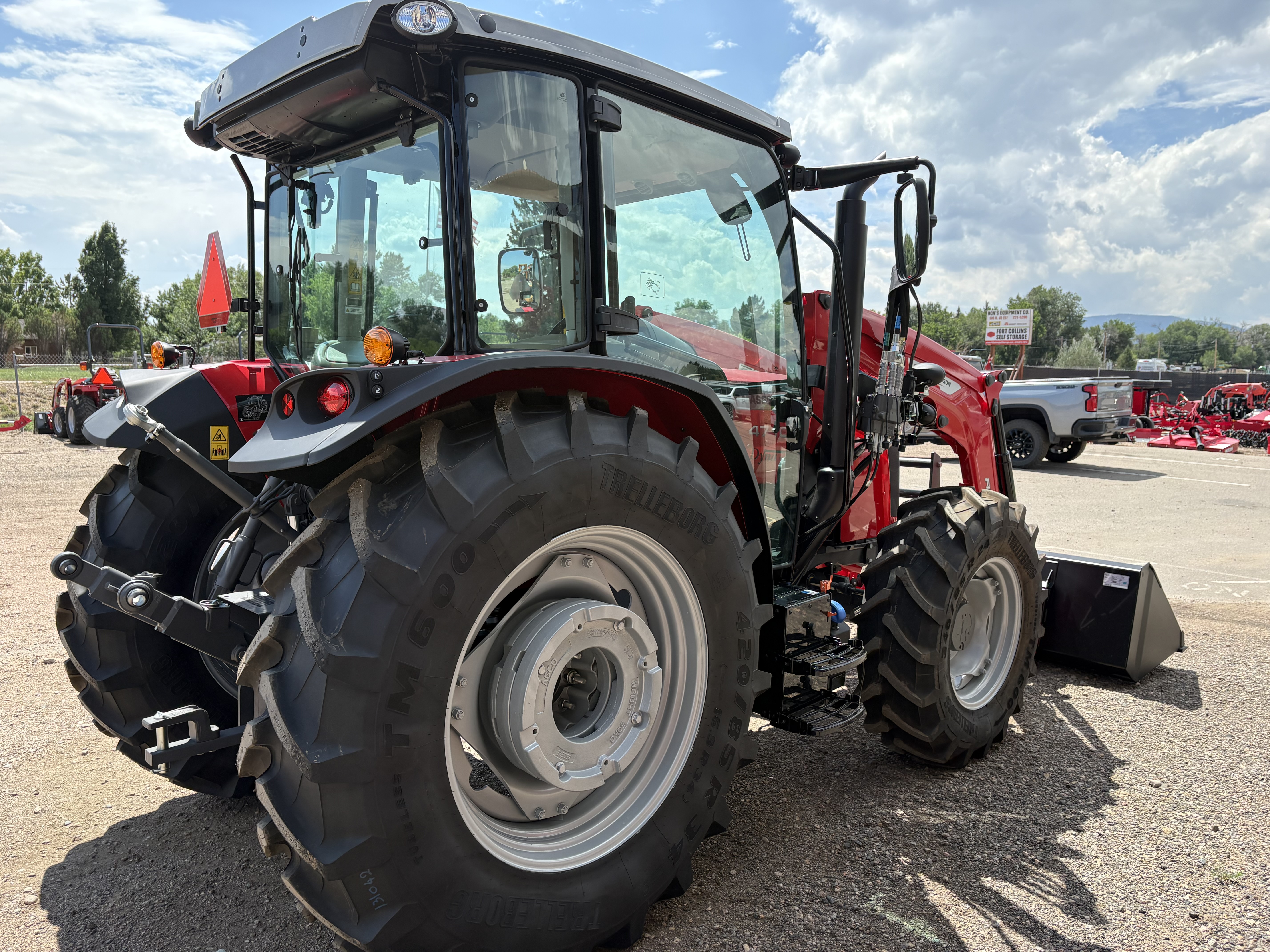2026 Massey Ferguson MF 4710 M Tractor