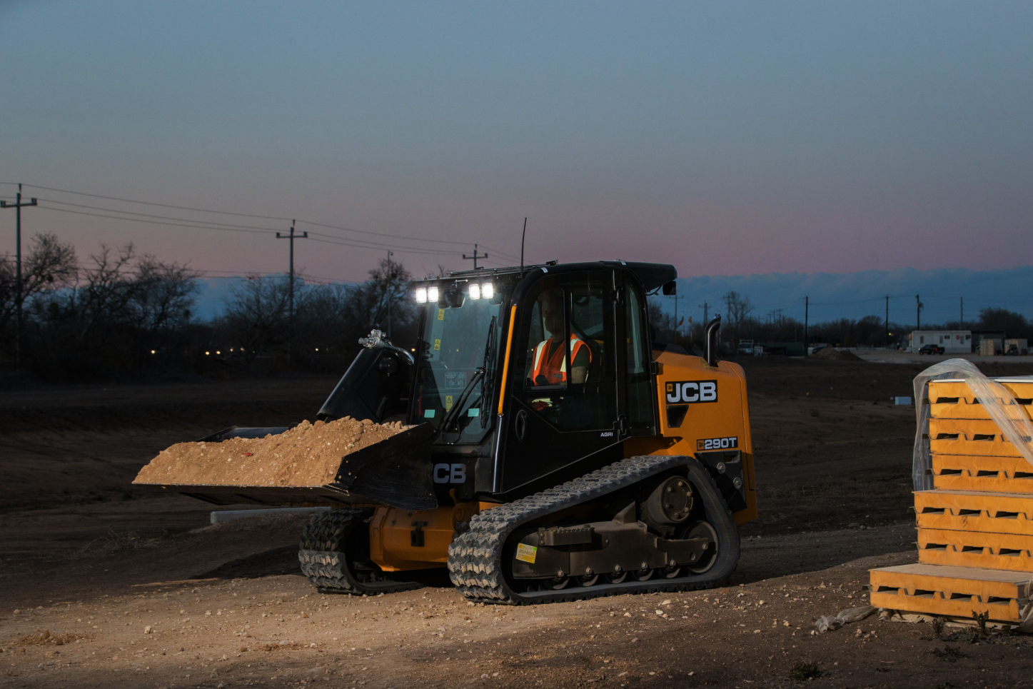 2026 JCB 290T Loader