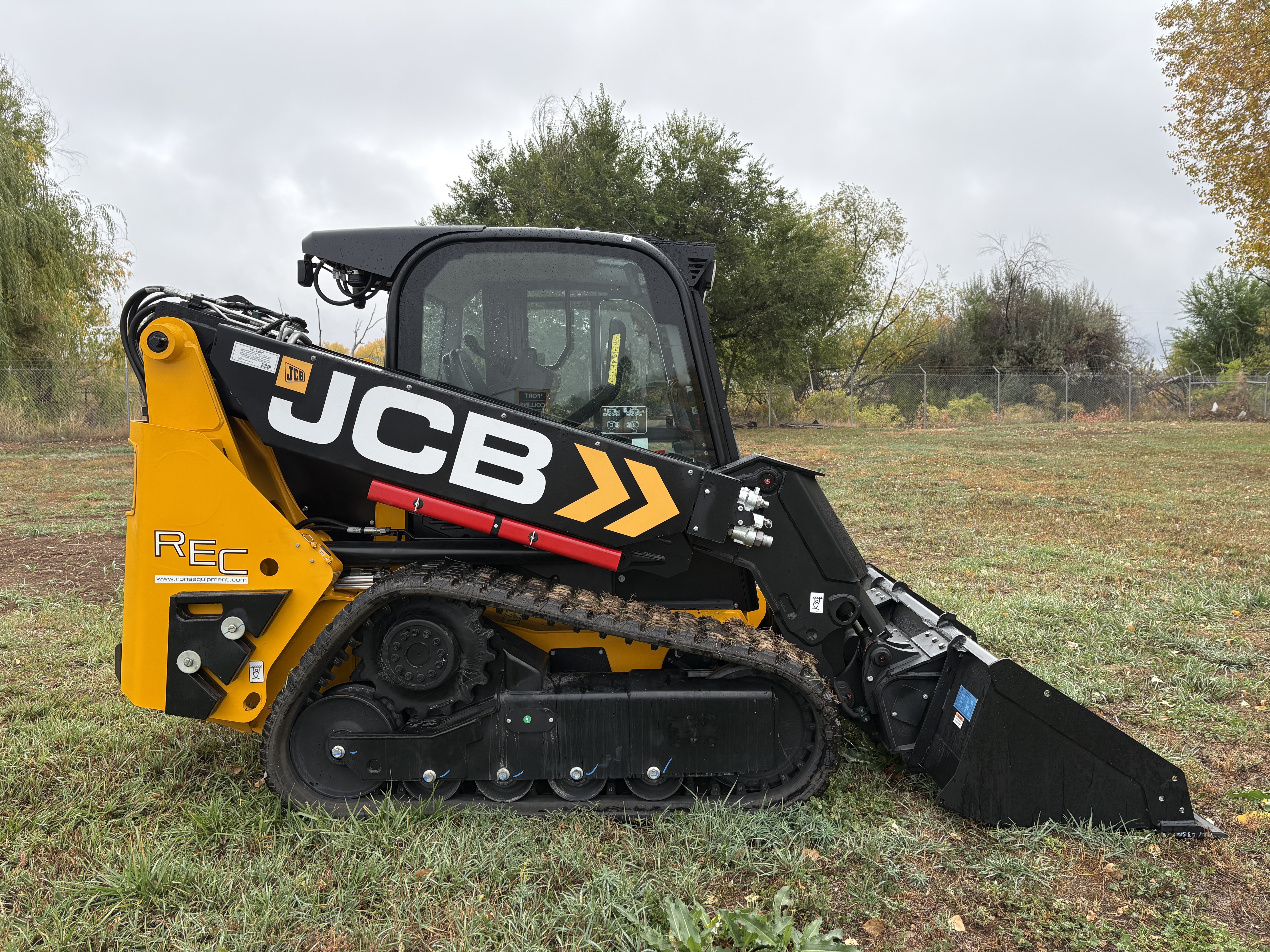 2026 JCB 2TS-7T Loader