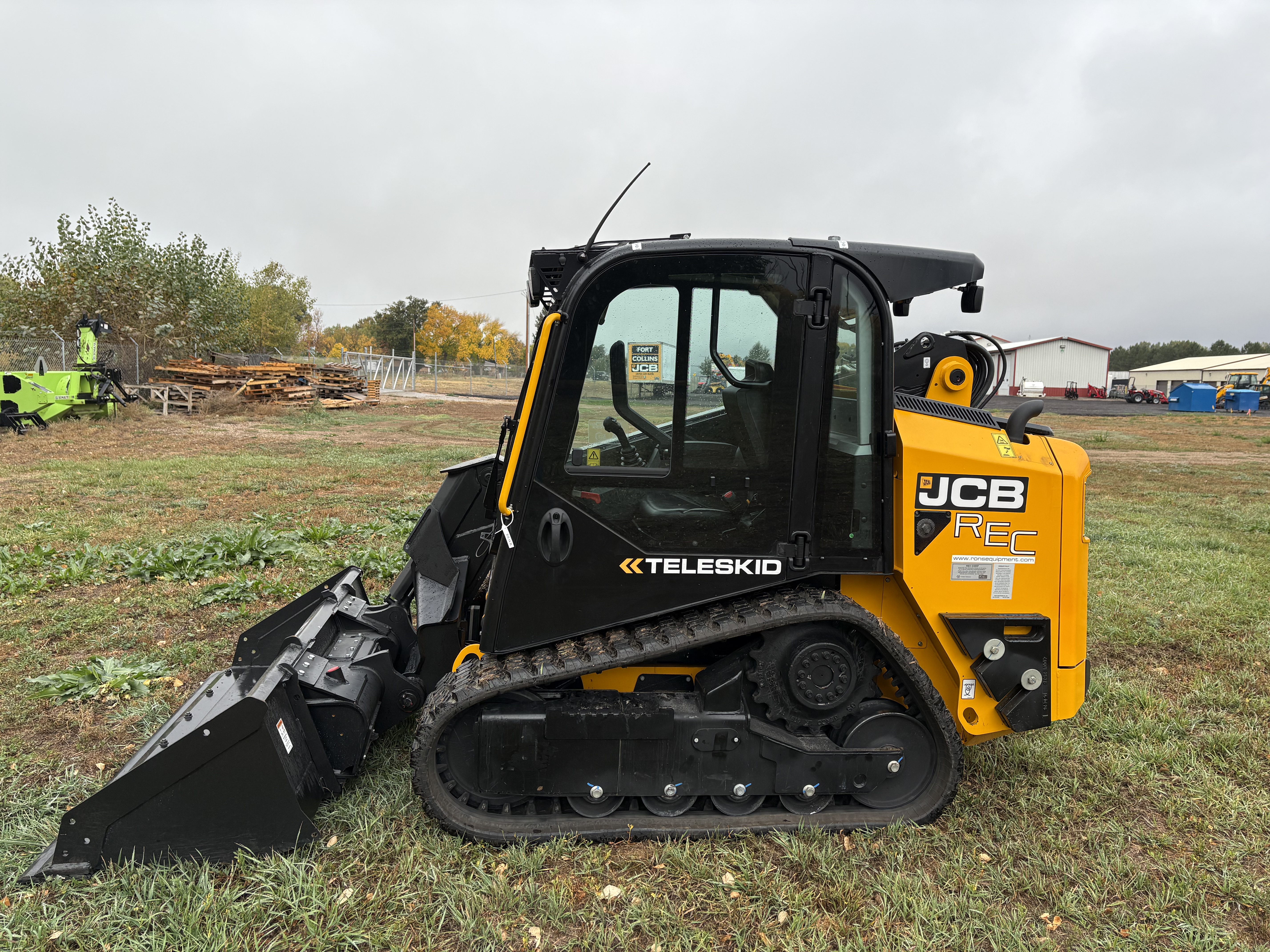 2026 JCB 2TS-7T Loader