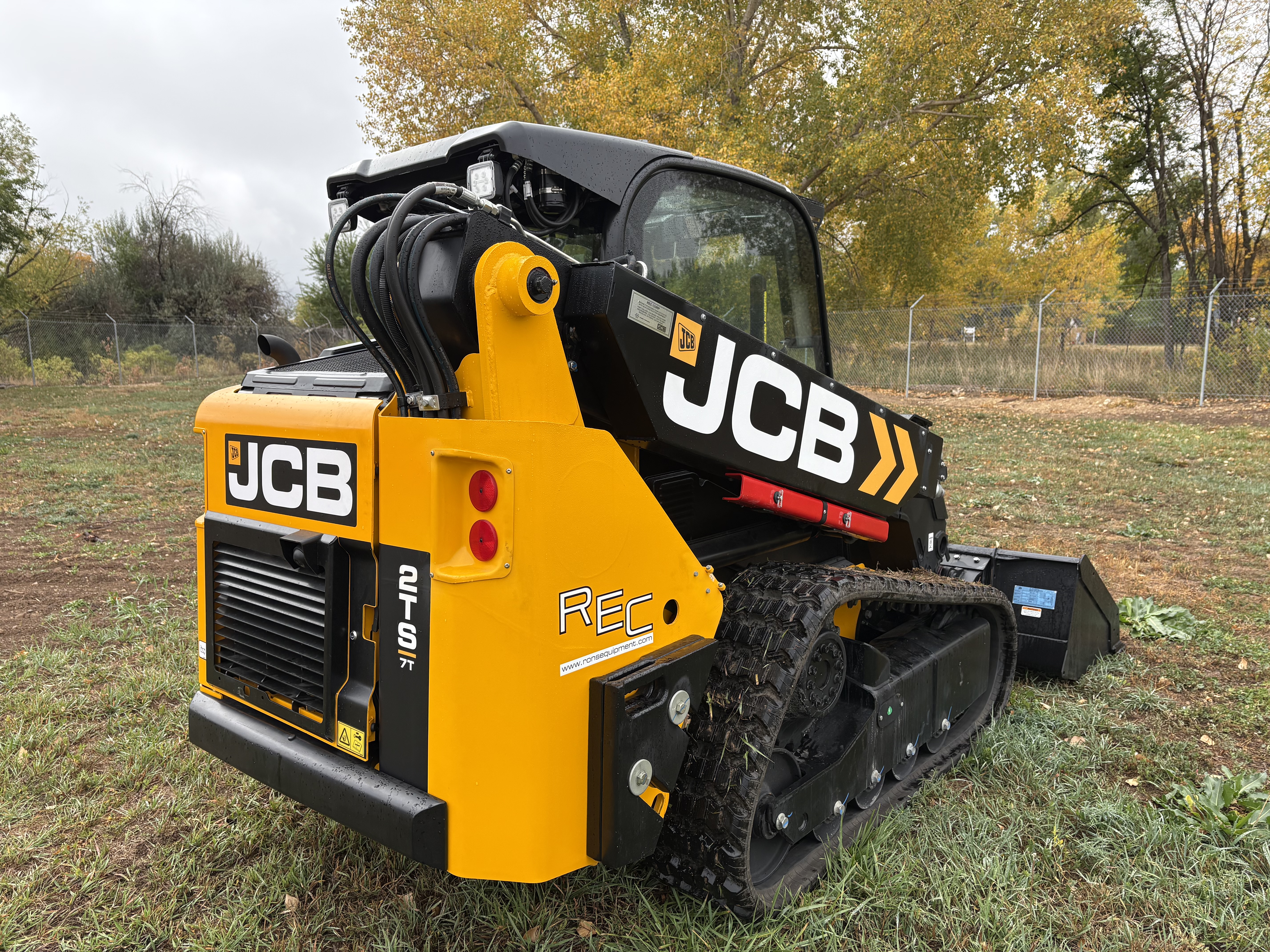 2026 JCB 2TS-7T Loader