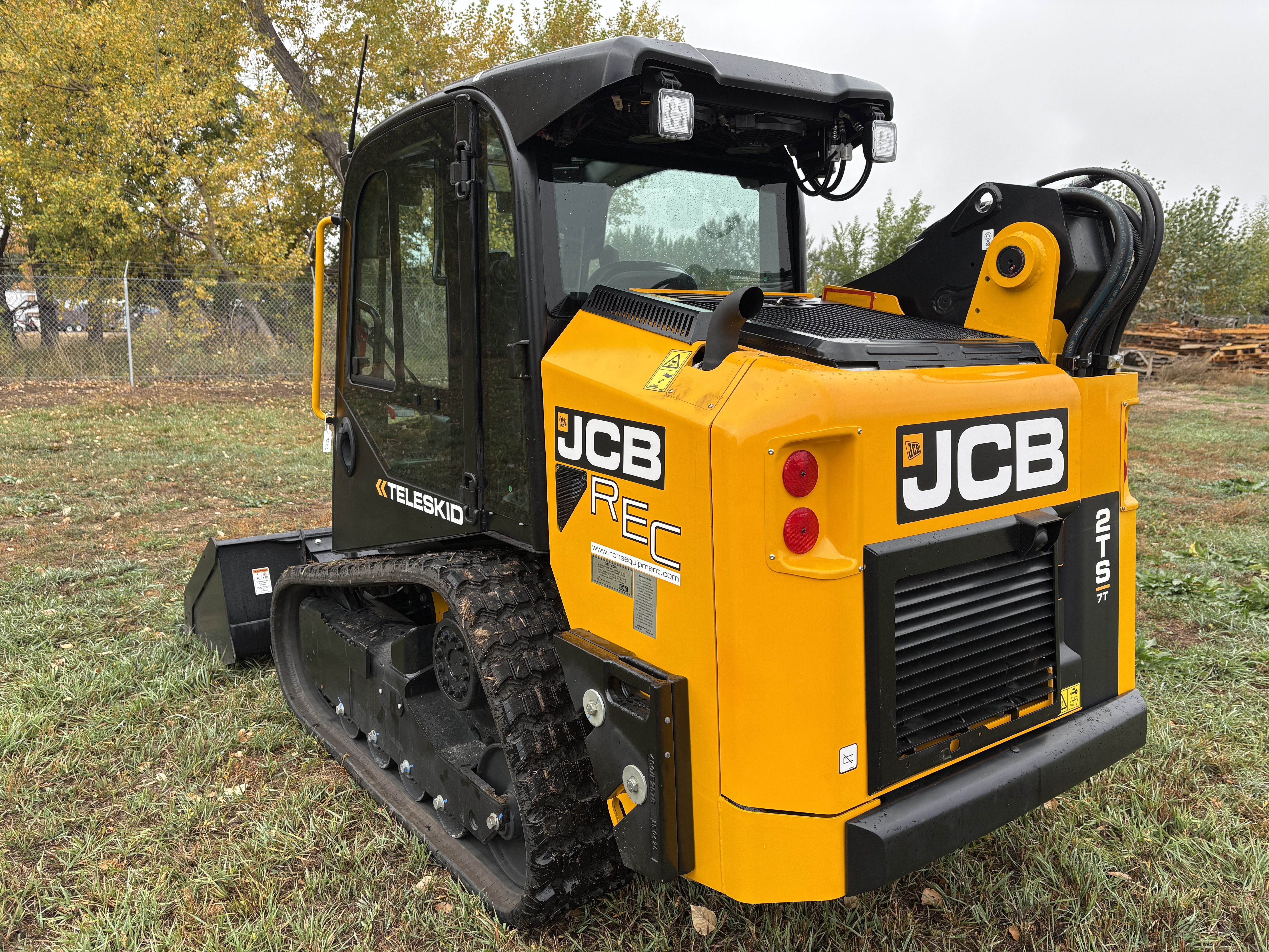 2026 JCB 2TS-7T Loader