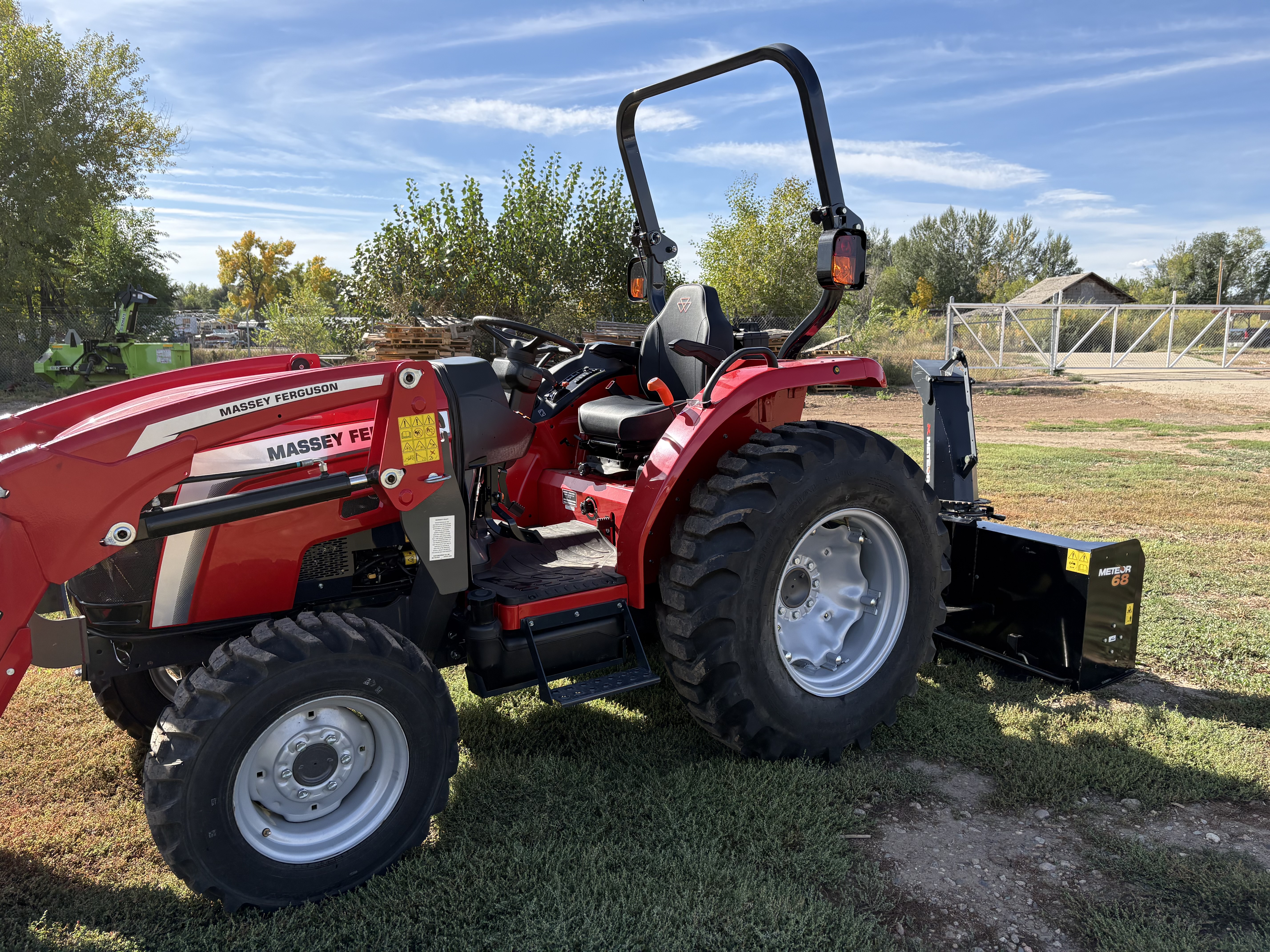 2026 Massey Ferguson MF 1M.40 Tractor