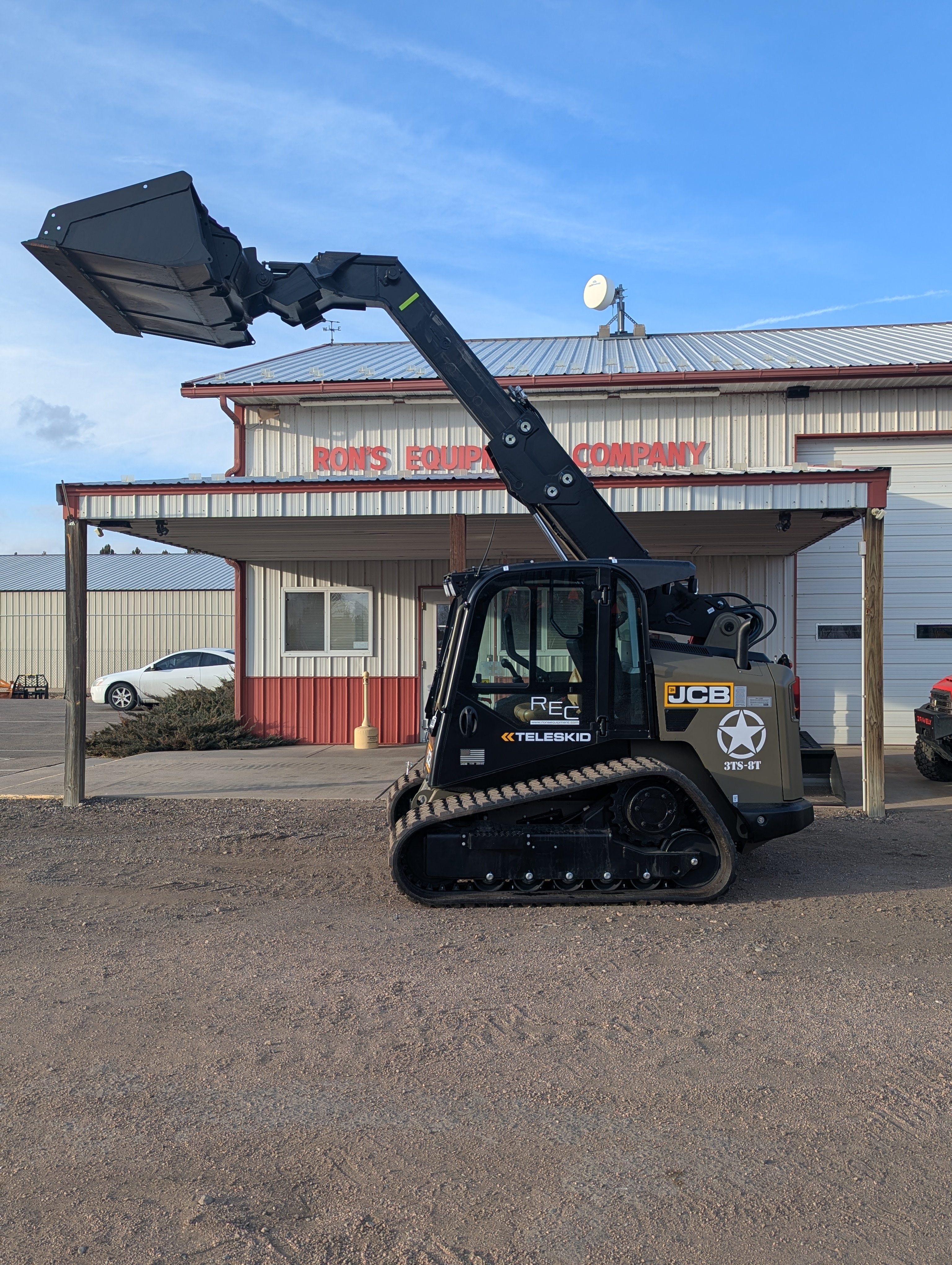 2025 JCB 3TS-8T Loader
